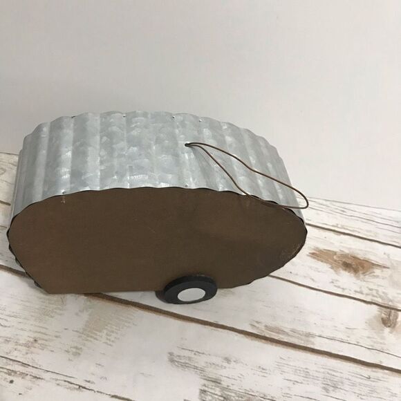 Retro Camper Birdhouse RV Travel Trailer Cactus - Picture 4 of 9